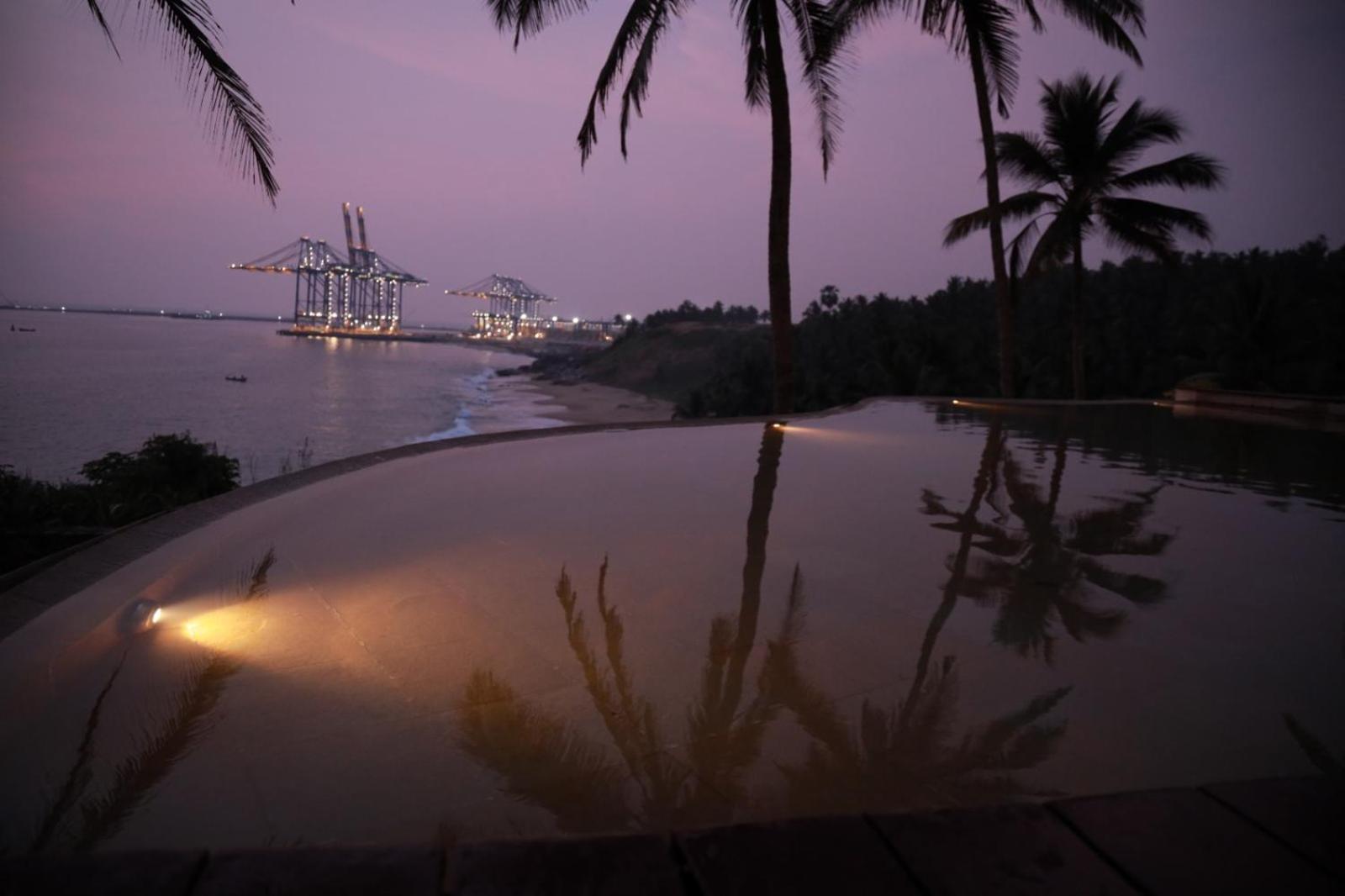 Niraamaya Wellness Retreats, Surya Samudra, Kovalam Esterno foto