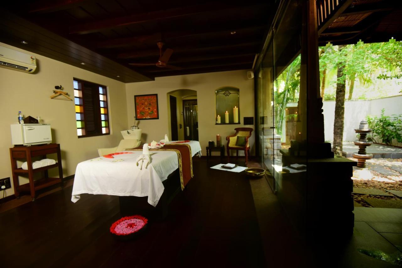 Niraamaya Wellness Retreats, Surya Samudra, Kovalam Esterno foto