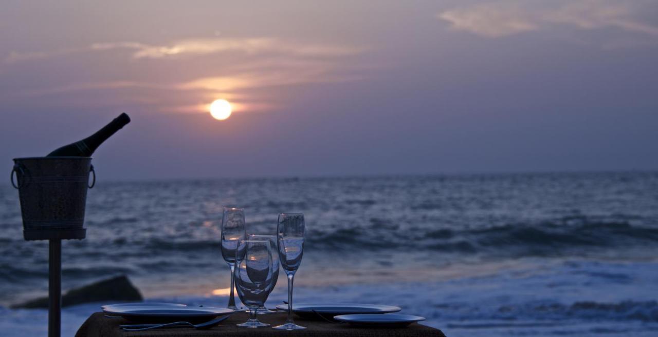 Niraamaya Wellness Retreats, Surya Samudra, Kovalam Esterno foto